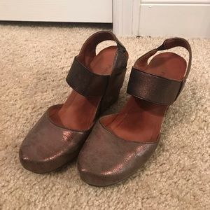 Pierre Dumas metallic bronze wedges.